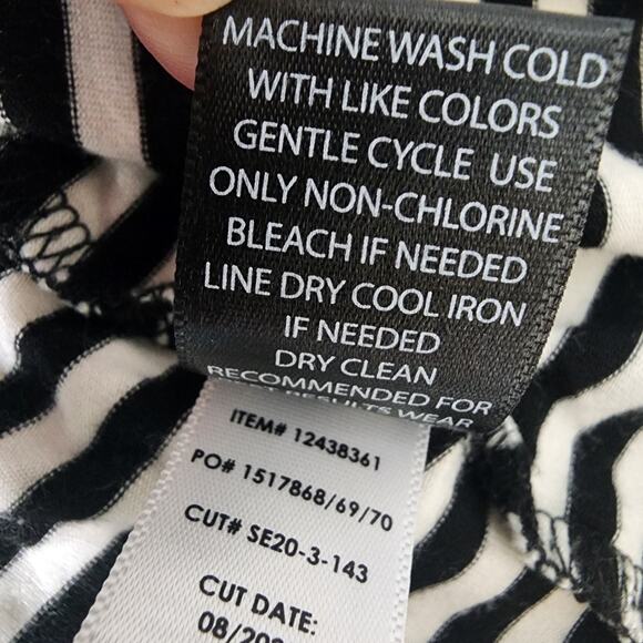 Torrid Womens Super Soft Knits Tee Size 2X Black Striped Short Sleeve Stretch - Picture 9 of 10